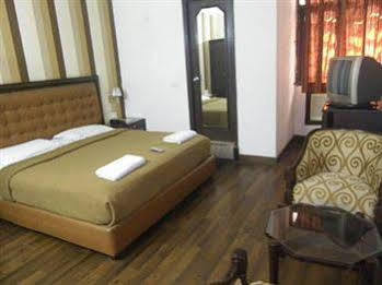 Hotel Metro Continental Delhi  Exterior photo